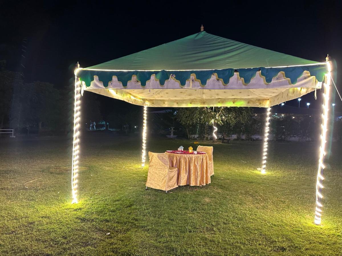 Modhera Sunrise Resort - Tents Bhungas Jungle Restaurants & Candlelight Dining Kalri Exterior photo
