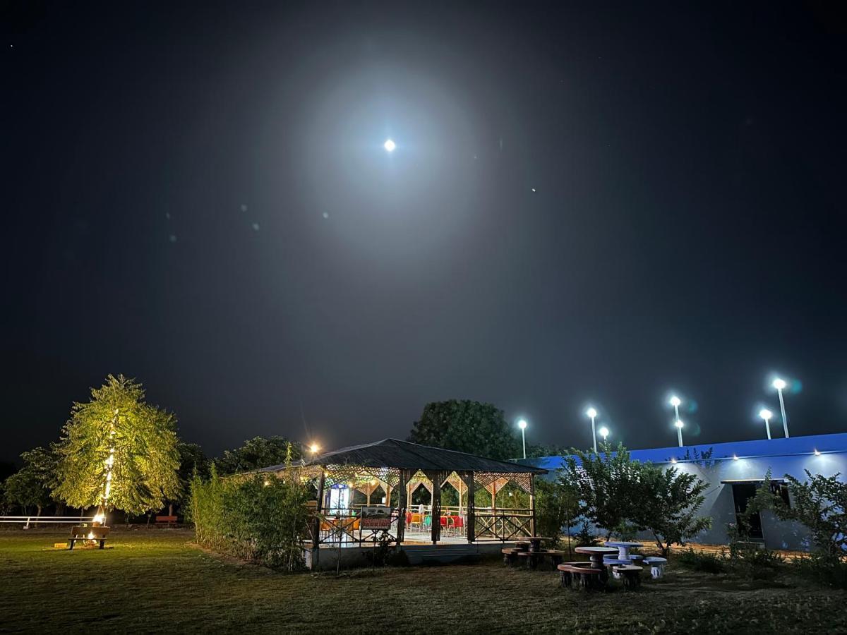 Modhera Sunrise Resort - Tents Bhungas Jungle Restaurants & Candlelight Dining Kalri Exterior photo