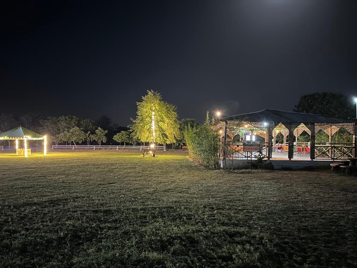 Modhera Sunrise Resort - Tents Bhungas Jungle Restaurants & Candlelight Dining Kalri Exterior photo