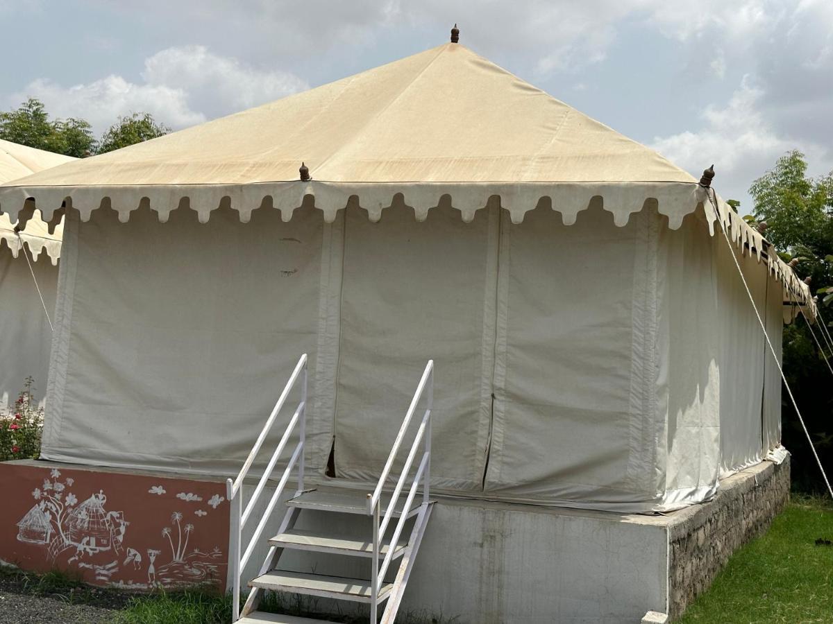 Modhera Sunrise Resort - Tents Bhungas Jungle Restaurants & Candlelight Dining Kalri Exterior photo