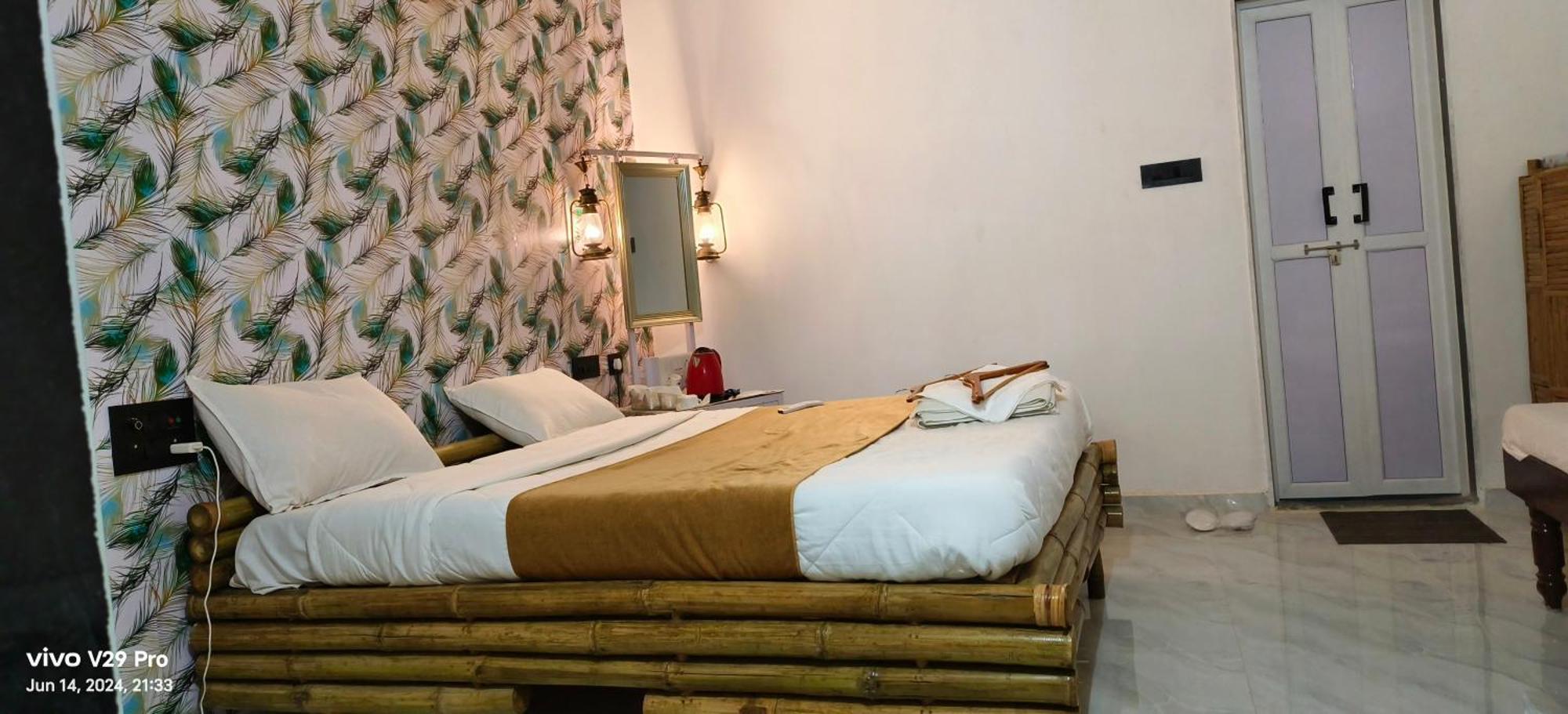 Modhera Sunrise Resort - Tents Bhungas Jungle Restaurants & Candlelight Dining Kalri Exterior photo
